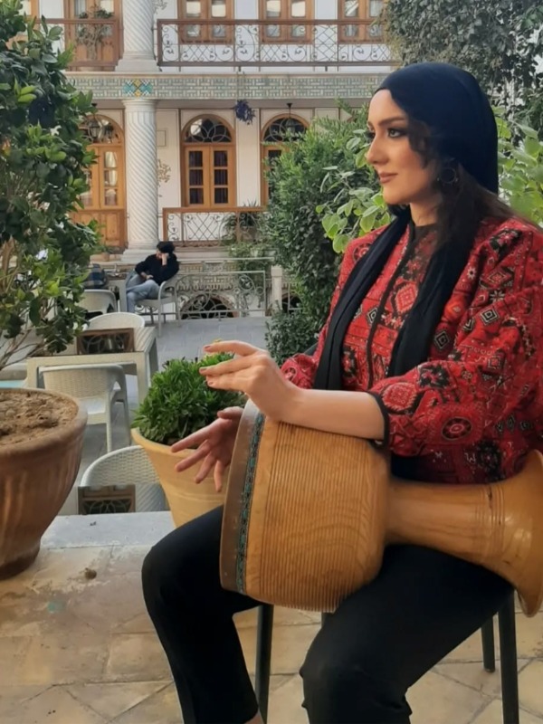 سارا دادخواه
